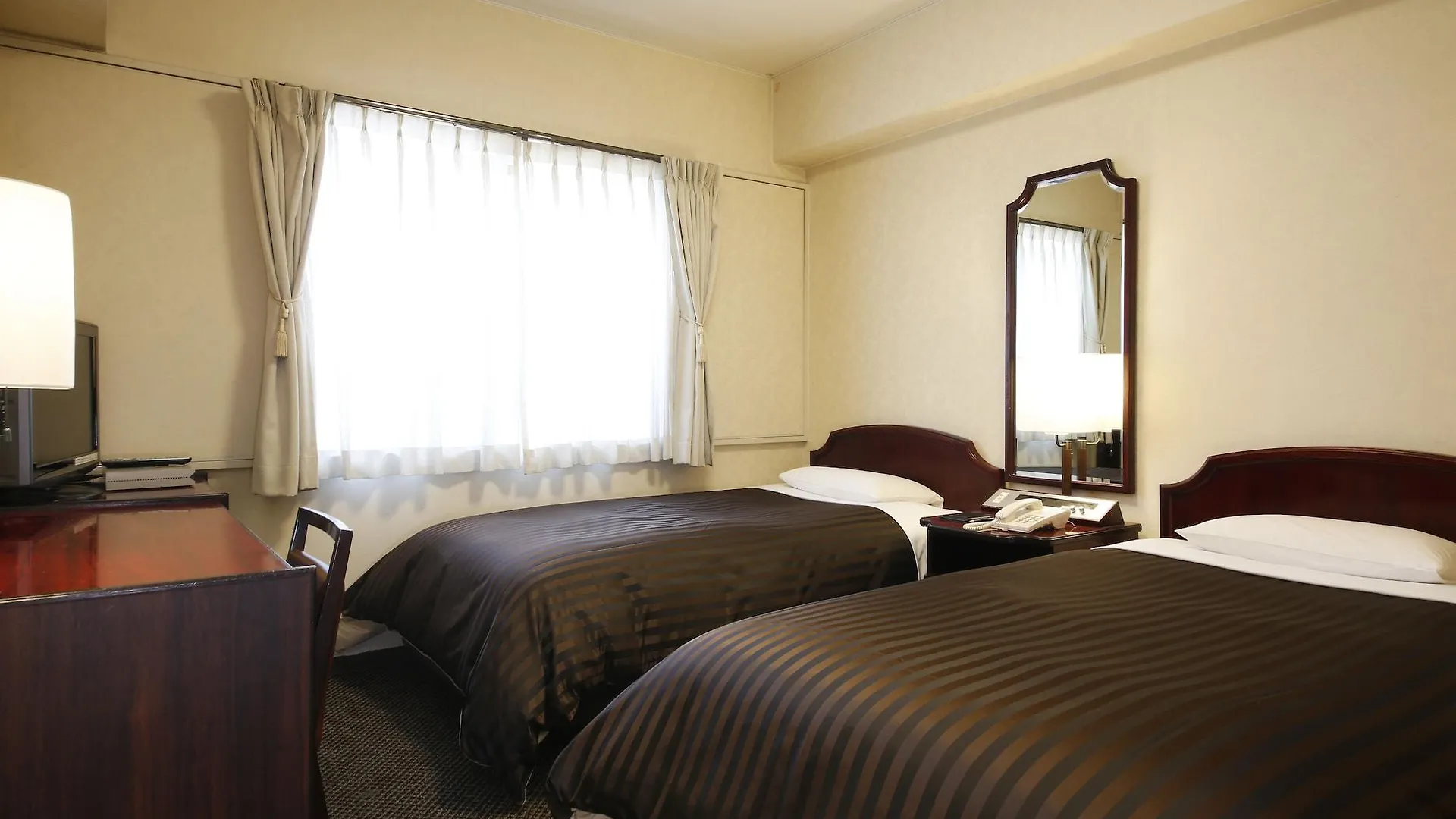 Hotel Sunlife Ōsaka